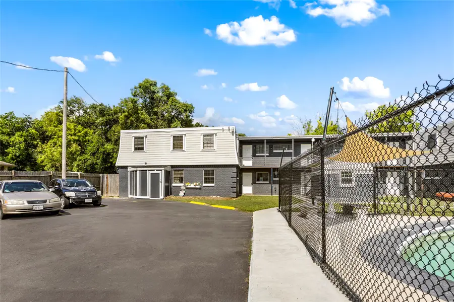 1825 Bayou Road, La Marque, TX 77568 - Image #2