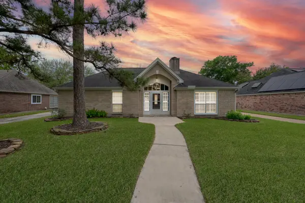 16135 Ridge Park Drive, Houston, TX 77095