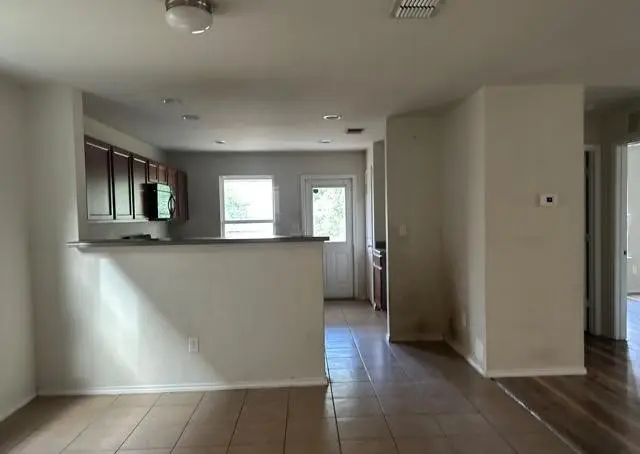 3715 Friendly Acres, Selma, TX 78154 - Image #2