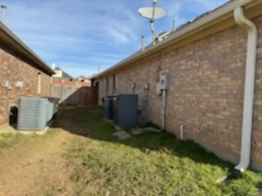 10225 Red Bluff Lane, Fort Worth, TX 76177 - #2