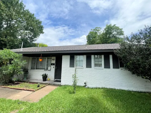 4118 Ebbtide Drive, Houston, TX 77045