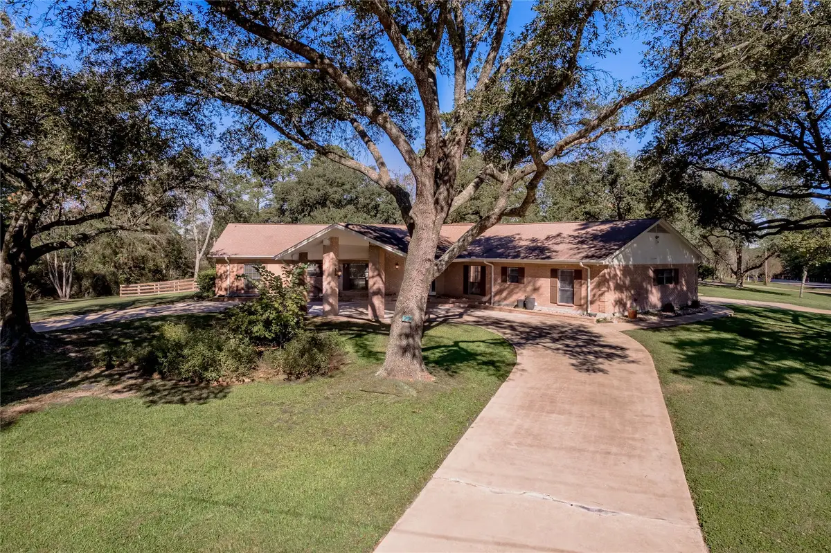 22 Timberwilde, Huntsville, TX 77340 - Image #1