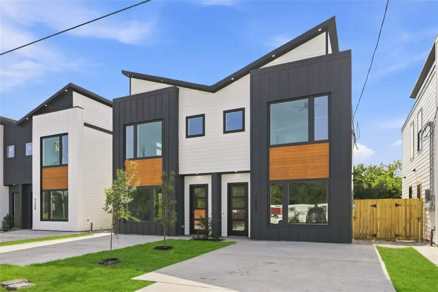 9104 Coffee Street #A-B, Houston, TX 77033 - #2