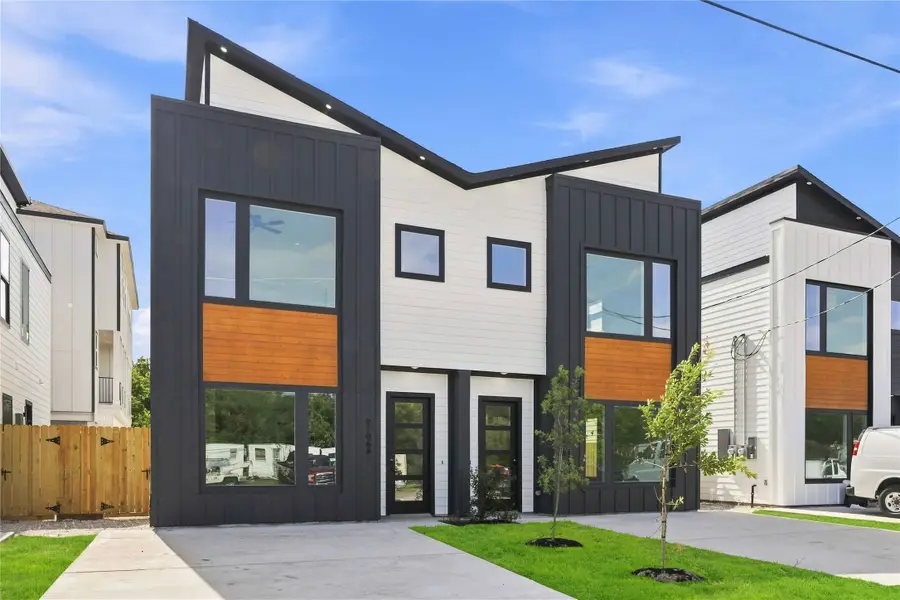 9104 Coffee Street #A-B, Houston, TX 77033 - #3