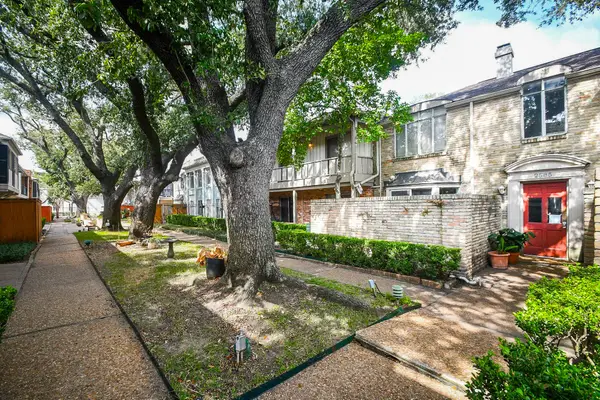 2585 Marilee Lane #2, Houston, TX 77057