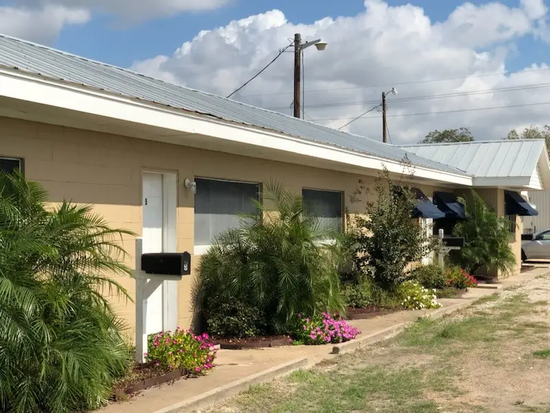 400 Henderson Avenue, Palacios, TX 77465 - Image #2