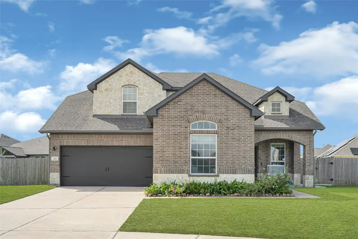 302 Vineyard Court, Alvin, TX 77511 - #1