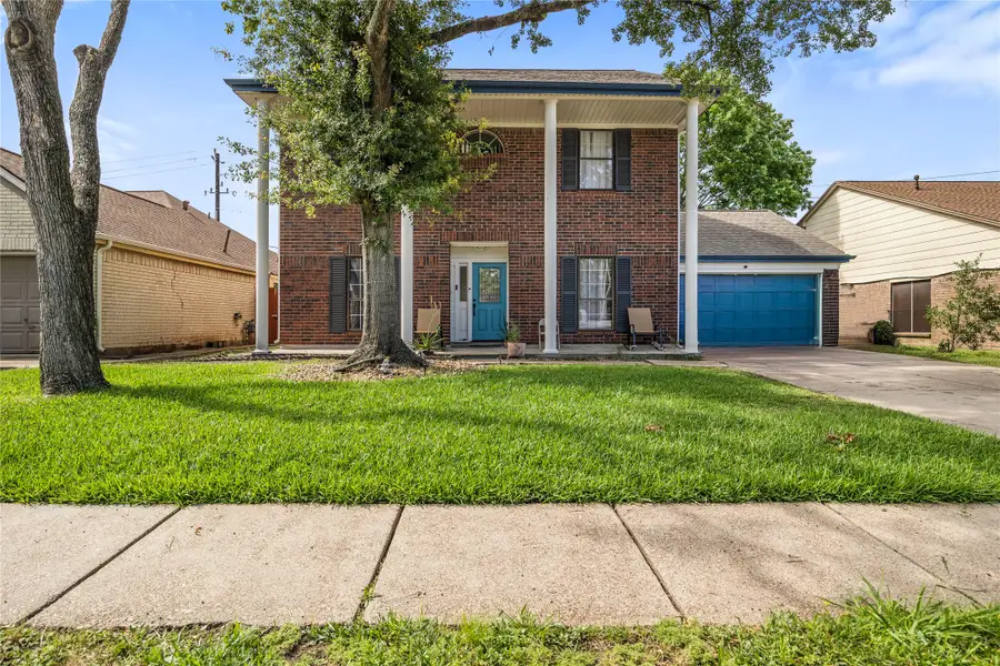 3825 Redbud Drive, La Porte, TX 77571 - Image #3