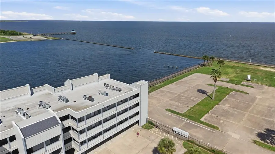 580 Pleasure Island Boulevard #219, Port Arthur, TX 77640 - #2