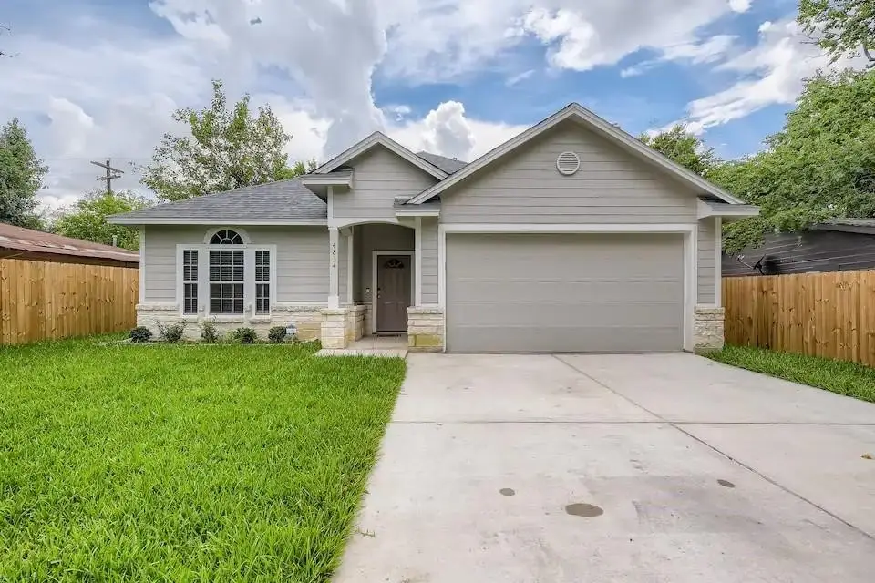 4834 Van Fleet Street, Houston, TX 77033 - #1