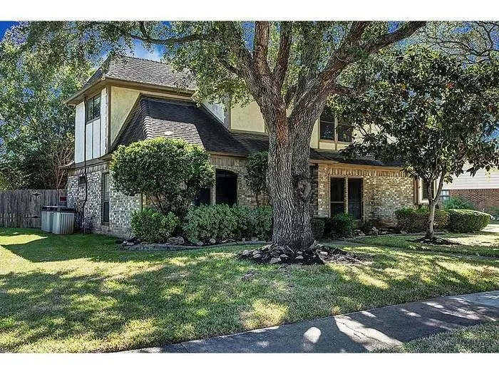 2442 Hodges Bend Circle, Sugar Land, TX 77479 - Image #3