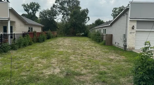 6213 Bobby Burns Street, Houston, TX 77028