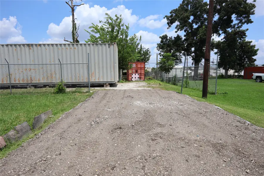 136 Theron Street, Houston, TX 77022 - Image #2