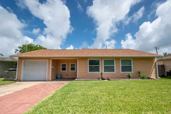 104 Bonita Avenue, Galveston, TX 77550
