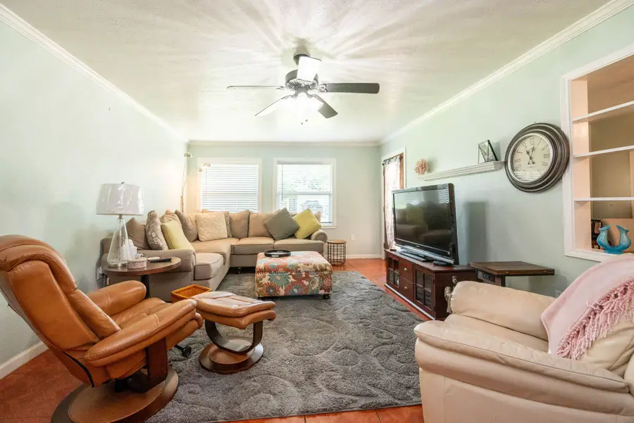 104 Bonita Avenue, Galveston, TX 77550 - #2