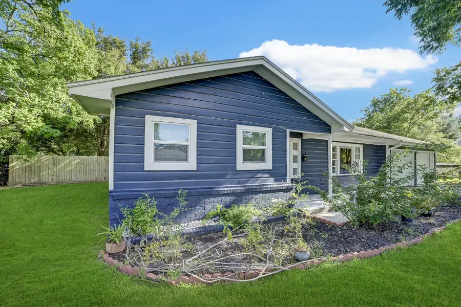 1 4th Avenue N, Texas City, TX 77590 - #2