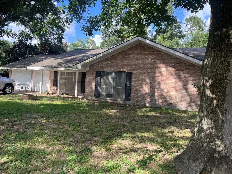 1429 Circle Drive, Sealy, TX 77474 - #2