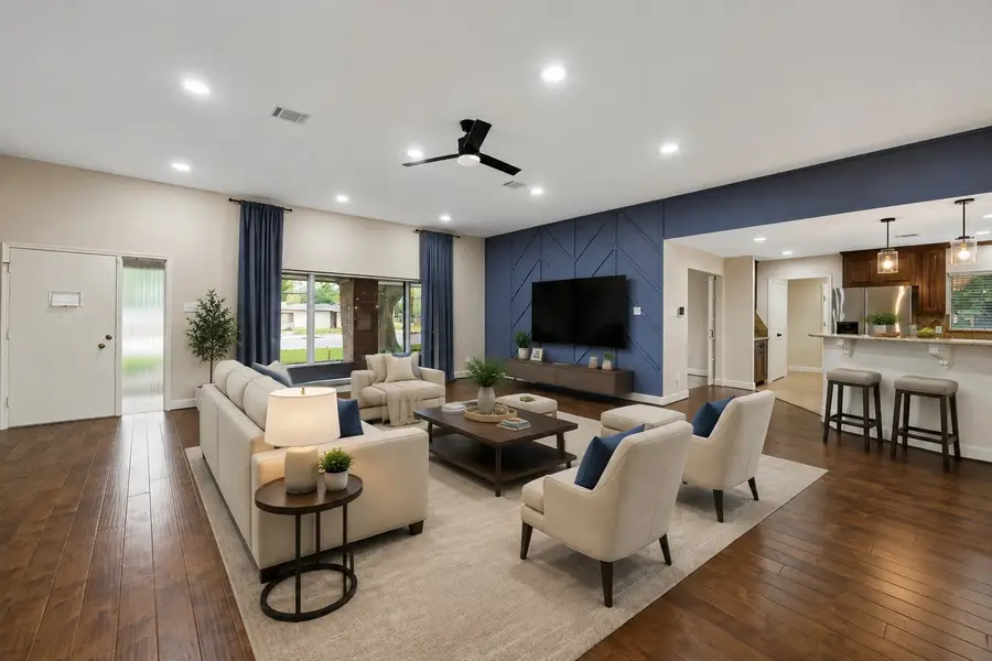 1613 S Hood Street, Alvin, TX 77511 - #3