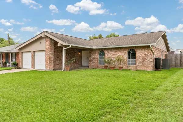 16407 Brookford Drive, Houston, TX 77059
