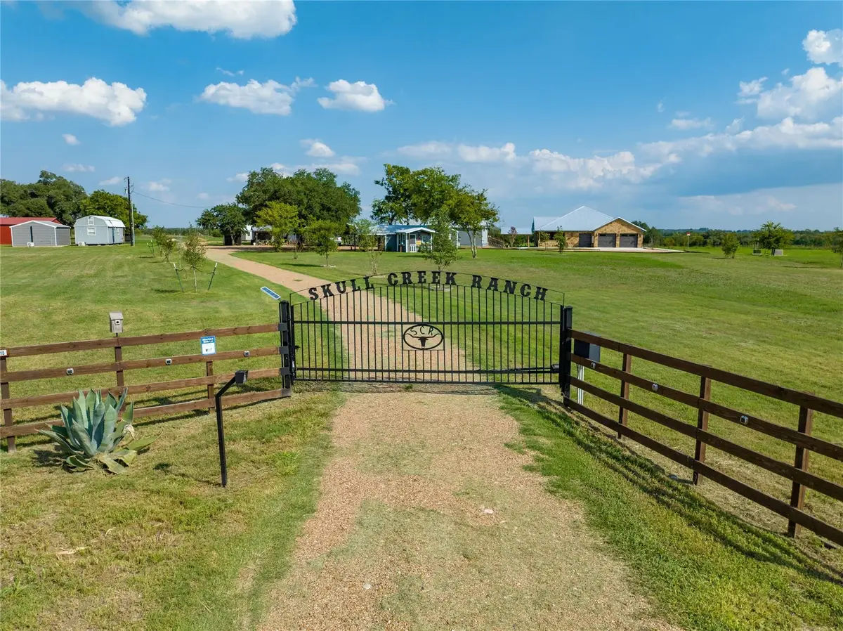 8518 Fm 2145, Ledbetter, TX 78946 - #1