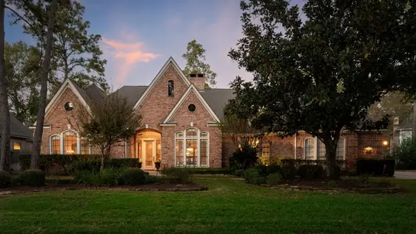 14 Highland Circle, The Woodlands, TX 77381