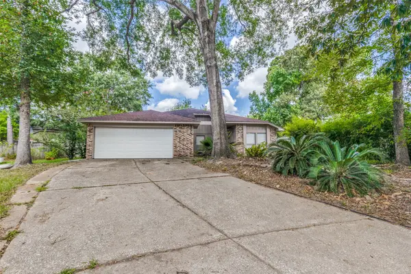 2803 Parkwood Manor Drive, Houston, TX 77339