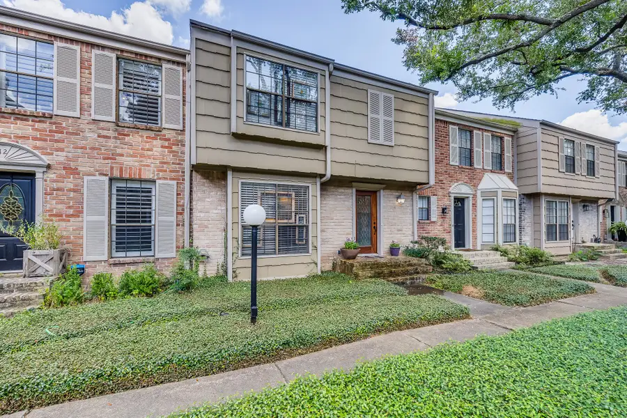 7505 Memorial Woods Drive #B13, Houston, TX 77024 - #3
