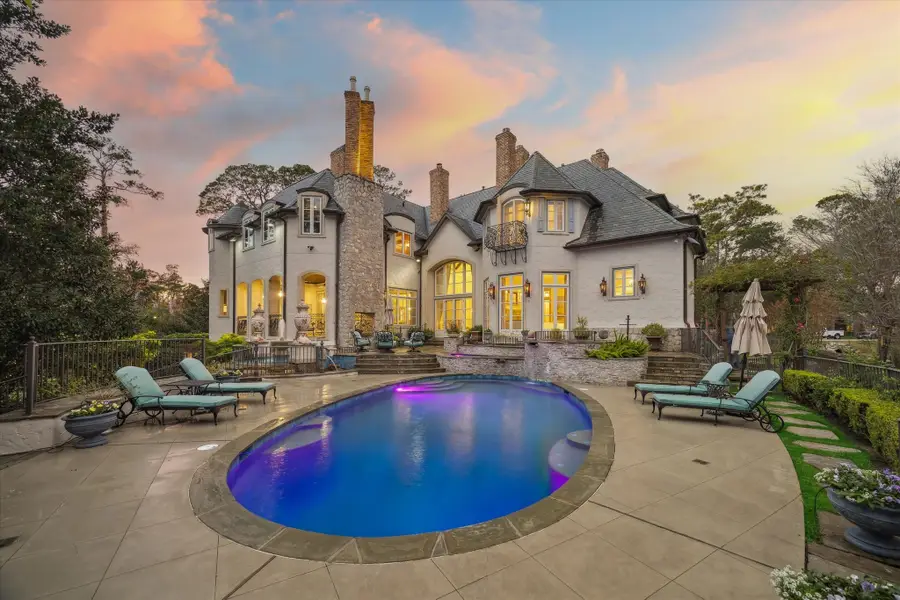 322 Tynebrook Lane, Piney Point Village, TX 77024 - Image #2