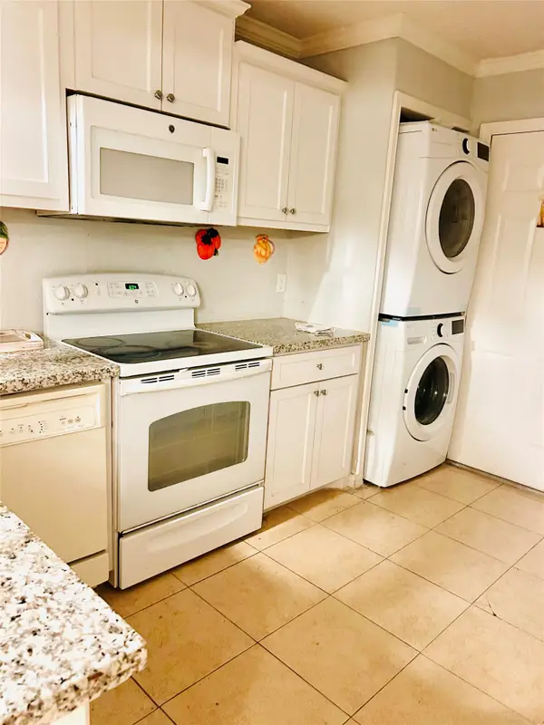 11643 Chimney Rock Road #B, Houston, TX 77035