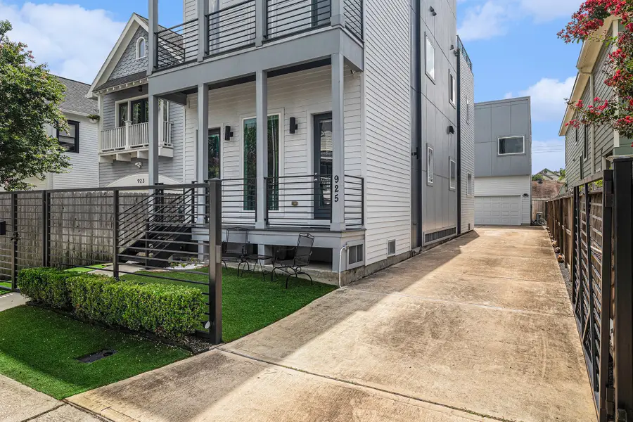 925 Herkimer Street, Houston, TX 77008 - Image #2