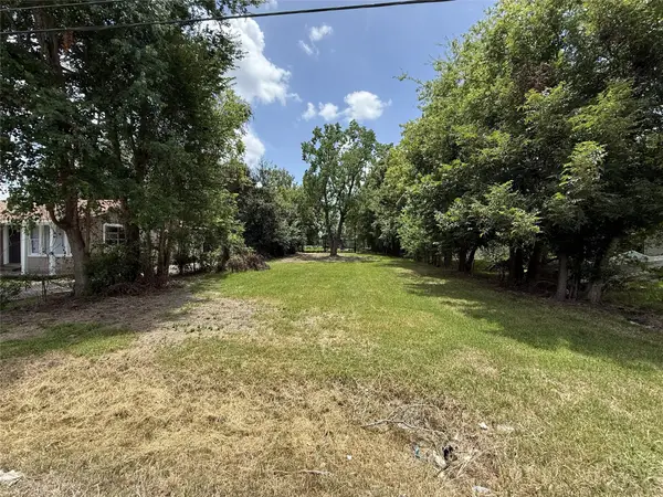 3147 Waverly Street, Beaumont, TX 77705