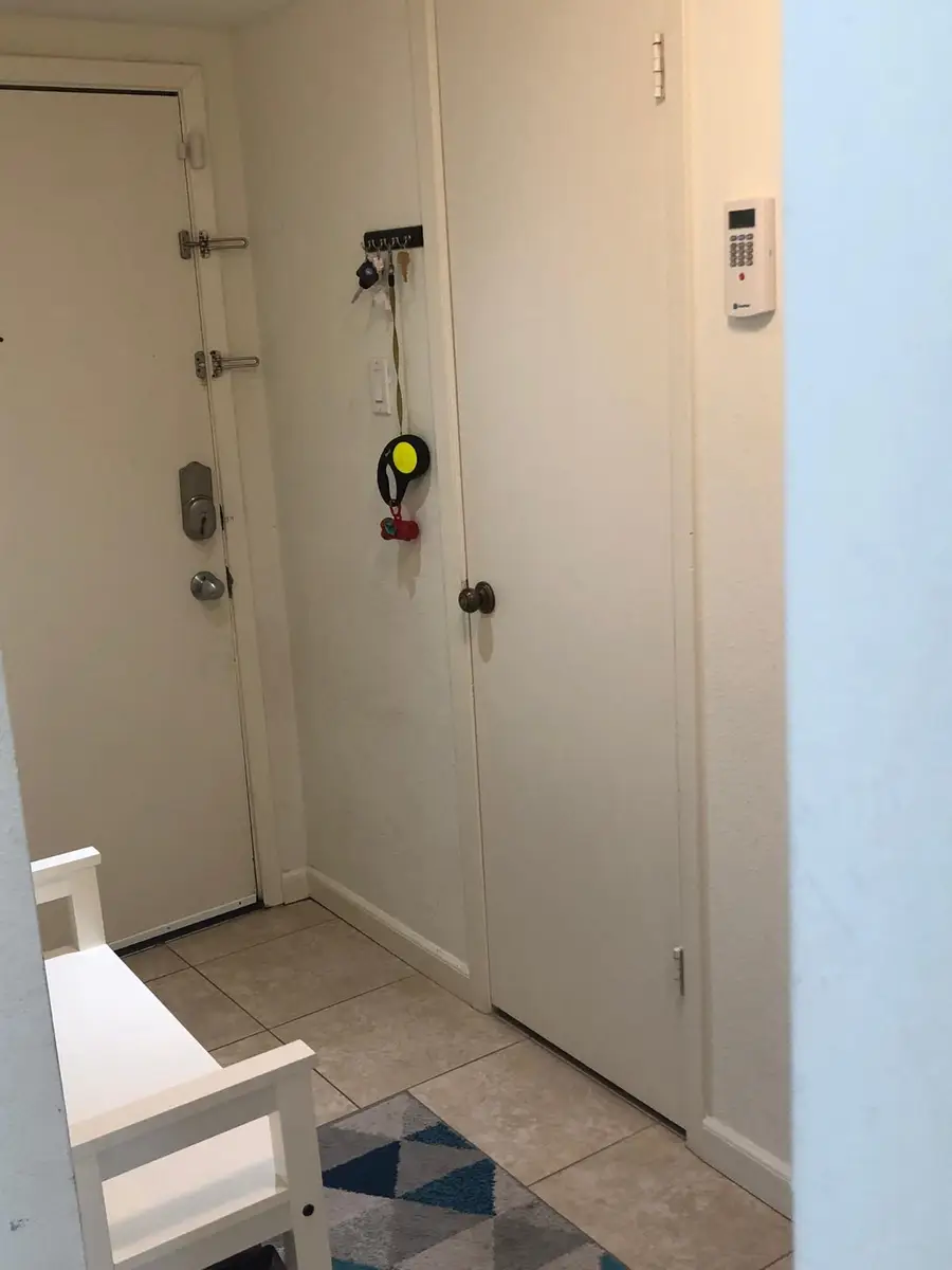 2300 Augusta Drive #32, Houston, TX 77057 - #3