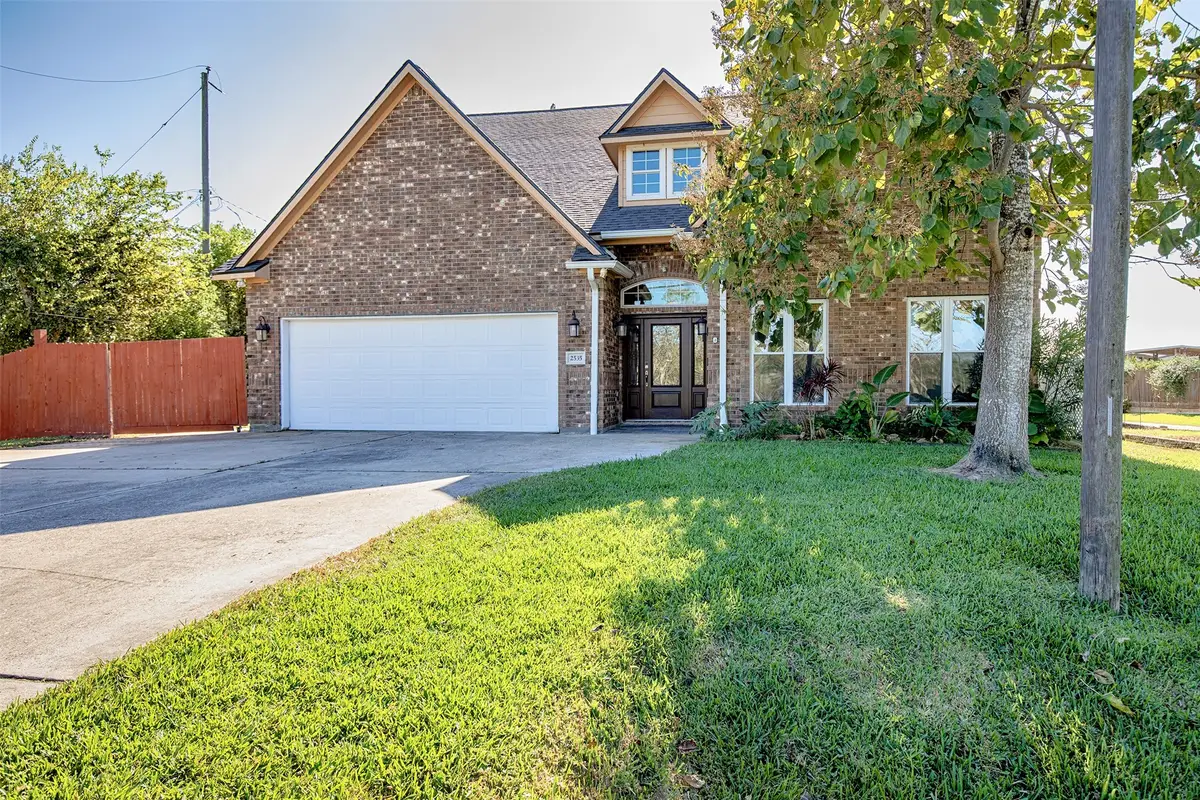 2535 Broadway Street, Dickinson, TX 77539 - Image #1