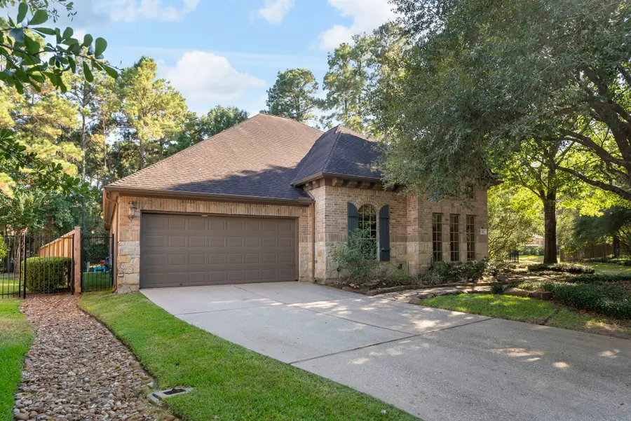 14 Mystic Pines Court, The Woodlands, TX 77382 - Image #2