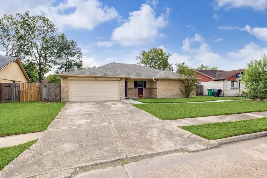 12510 Corning Drive, Houston, TX 77089 - Image #2