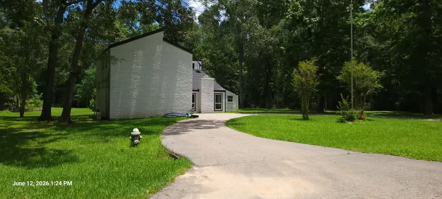 854 Fairway Drive, New Caney, TX 77357 - #2