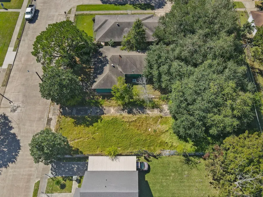 827 W 14th Street, Port Arthur, TX 77640 - Image #3