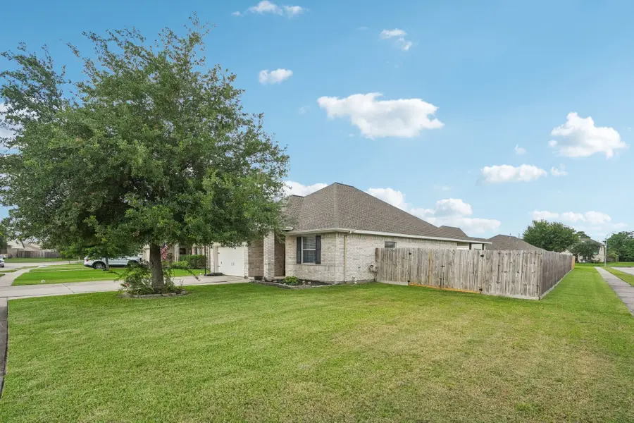 8402 Piping Rock Street, Baytown, TX 77523 - Image #3