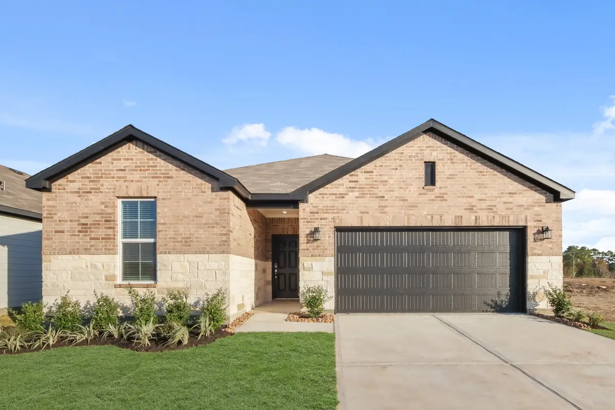 12034 Curlin Drive, Willis, TX 77318 - Image #1