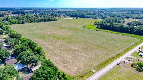 429 W Leblanc Street, Winnie, TX 77665