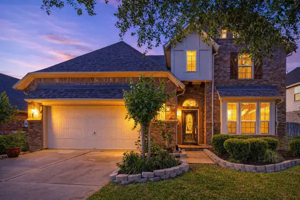 12611 Colonial Glen Ct, Pearland, TX 77584