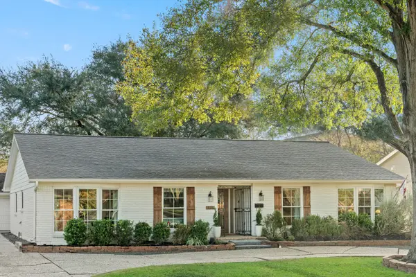 515 Blue Willow Drive, Houston, TX 77042