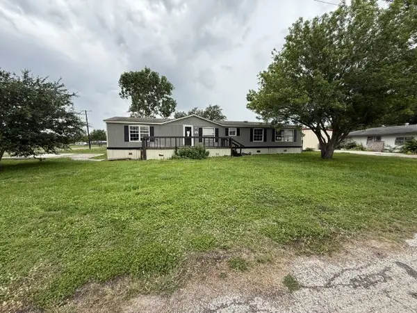 1001 Cervantes Street, Victoria, TX 77901