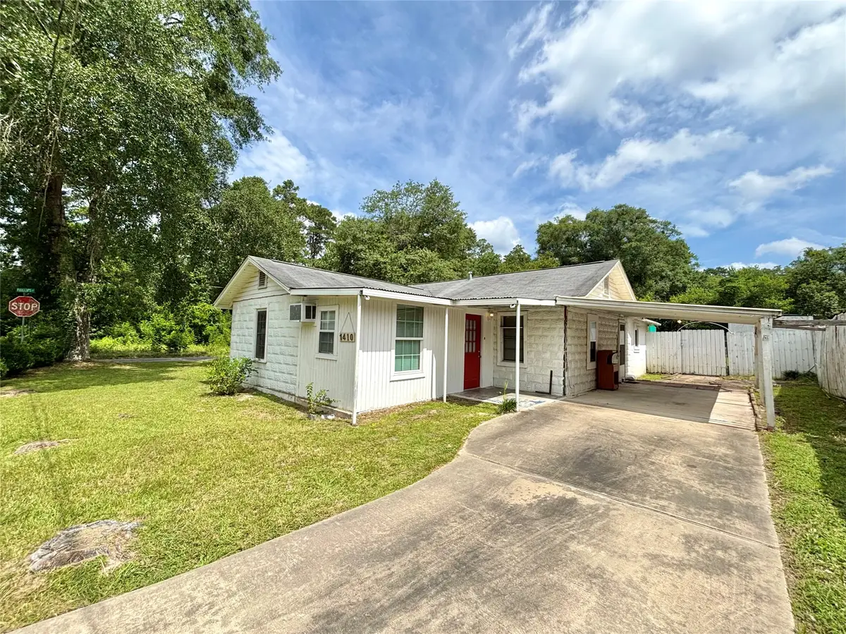 1410 W Pavillion Street, Woodville, TX 75979 - Image #1