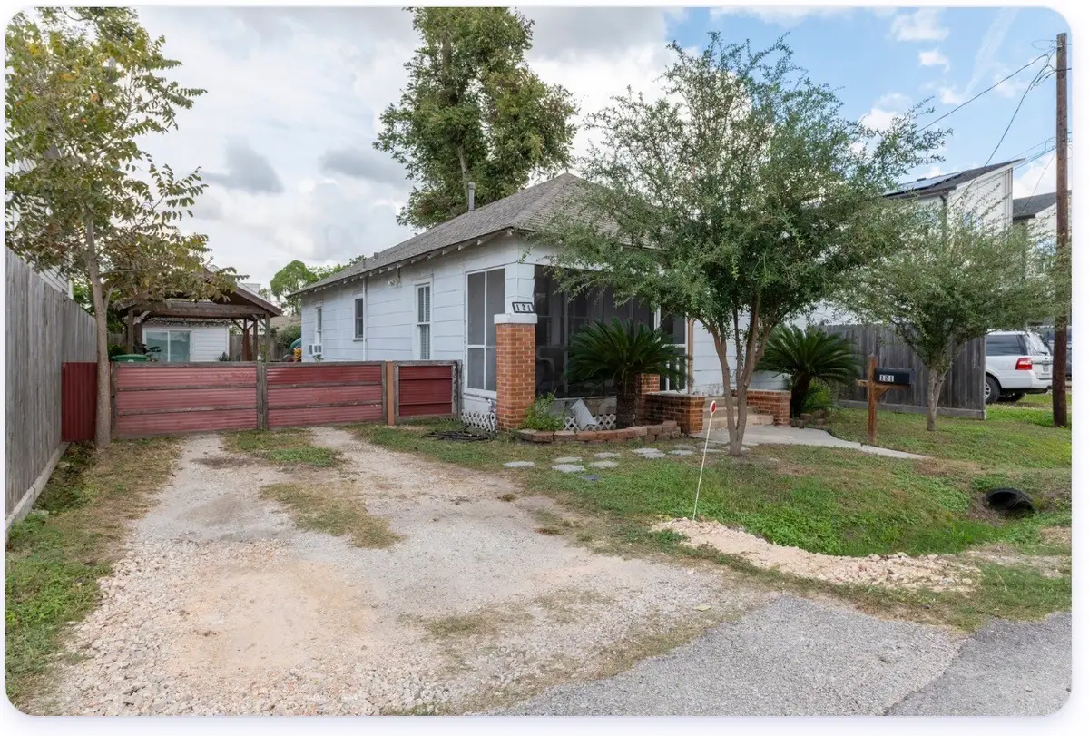 121 E 32nd Street, Houston, TX 77018 - #1