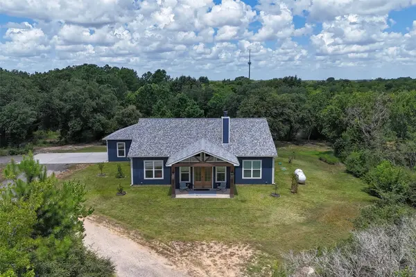 6115 San Leon Drive, Dickinson, TX 77539