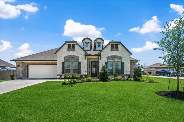 15114 Arenosa Avenue, Mont Belvieu, TX 77523