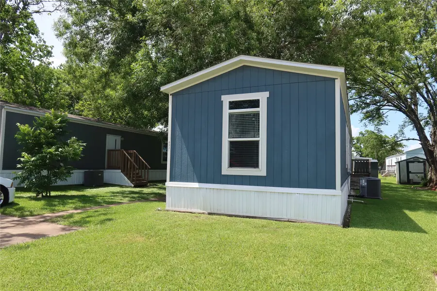 8931 Defiance Street, La Porte, TX 77571 - #2