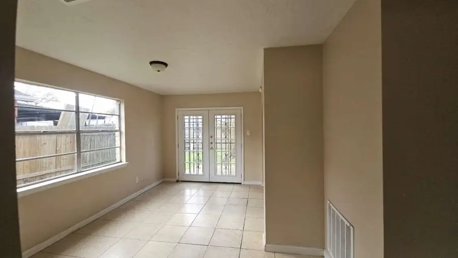 8715 Valley Ledge Drive, Houston, TX 77078 - Image #3
