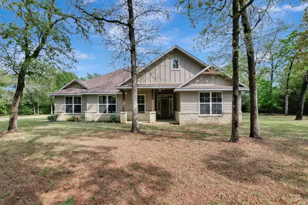 1196 Evelyn Court, Franklin, TX 77856